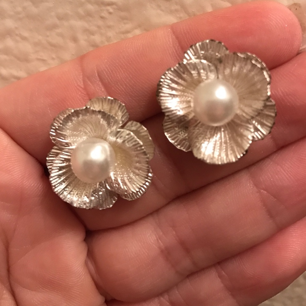 Silver and Pearl Flower Earrings